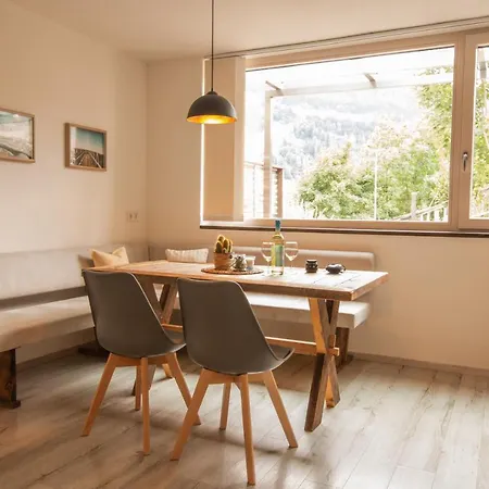 Hochsitz Lägenhet *